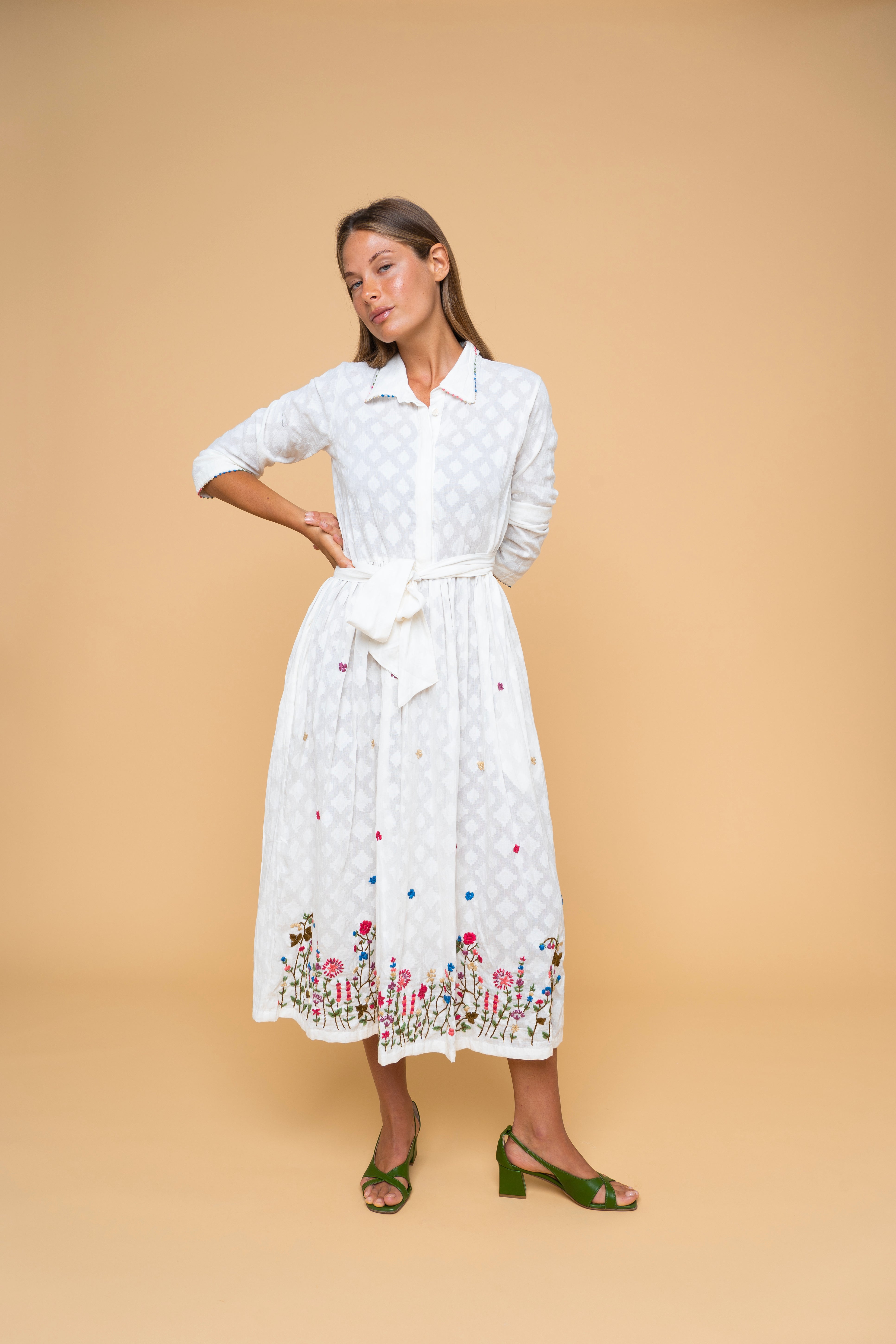 Mallorca White abito cotone bianco colletto cintura ricami floreali donna FrancescaBi