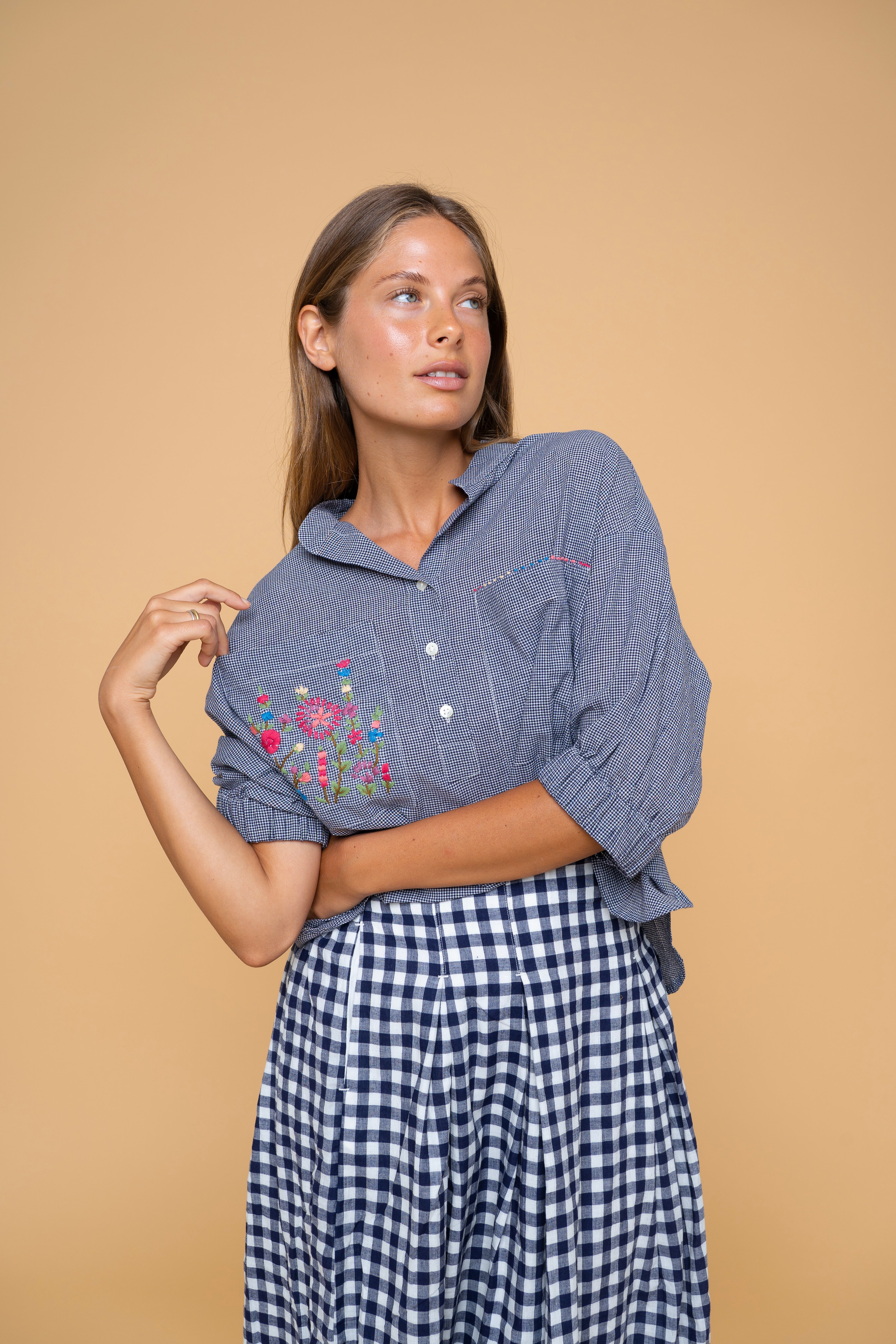 Nizza Prato camicetta cotone quadretti blu ricami floreali donna FrancescaBi
