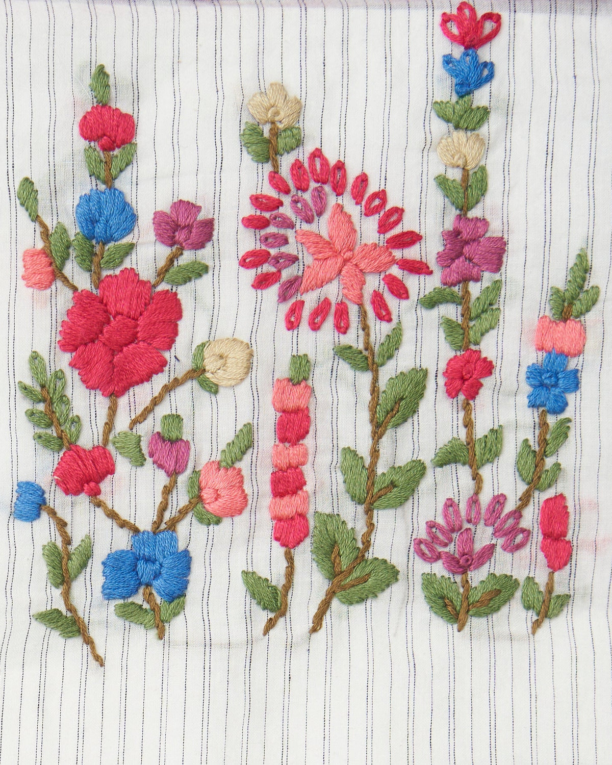 Tessuto cotone bianco ricamo floreale colorato Buja Prato FrancescaBi