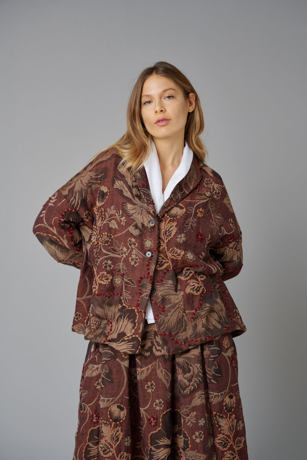 Smilla Peonia, Brick and Brown