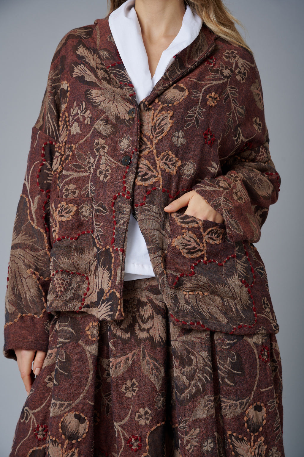 Smilla Peonia, Brick and Brown