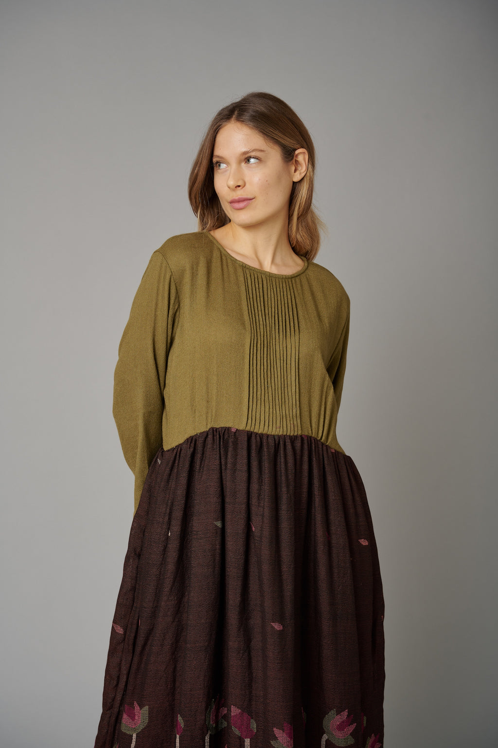 Salina Jamdani Flowers, wool