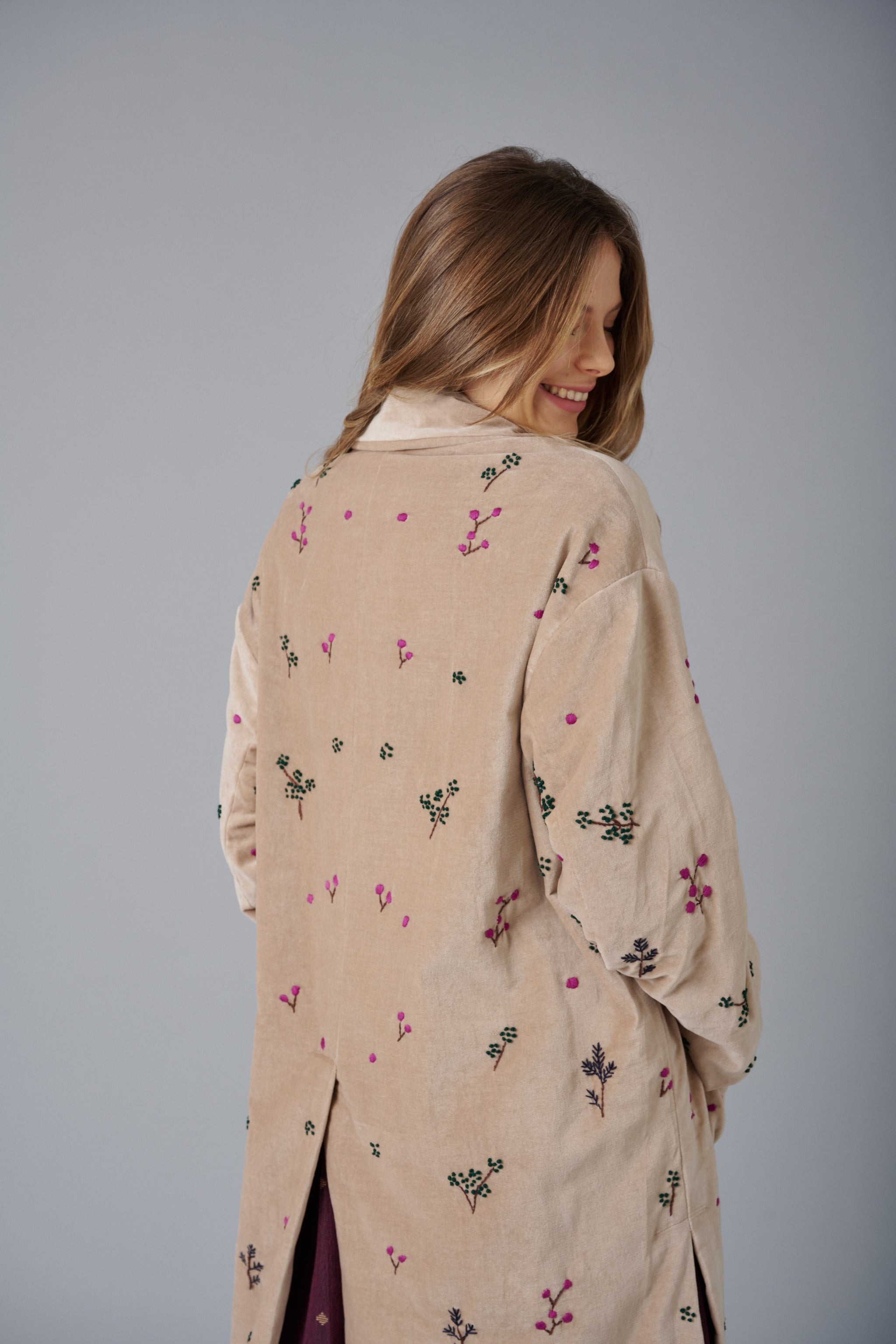 Erna Velluto, Beige and Pink