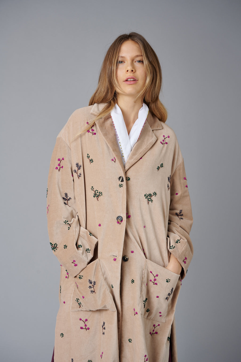 Erna Velluto, Beige and Pink