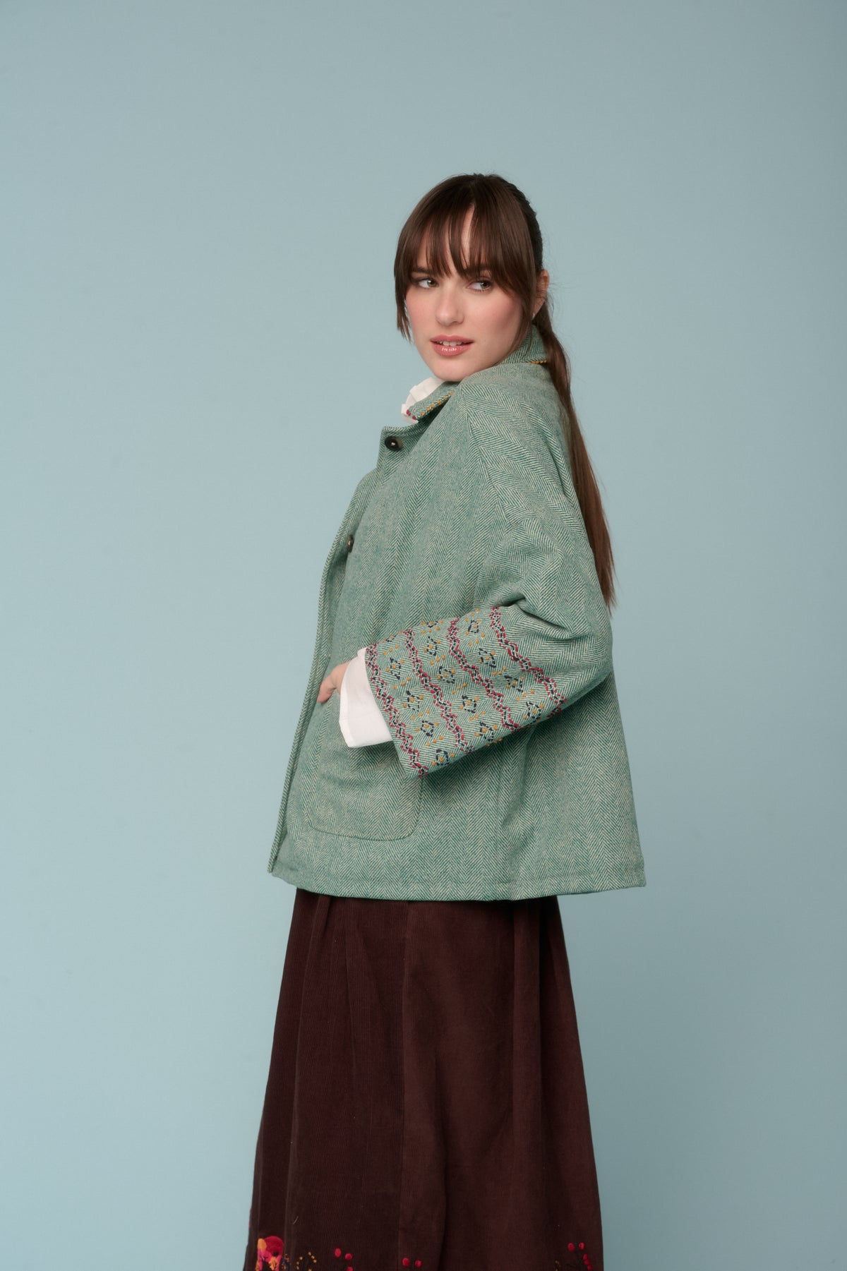 Lara Tweed