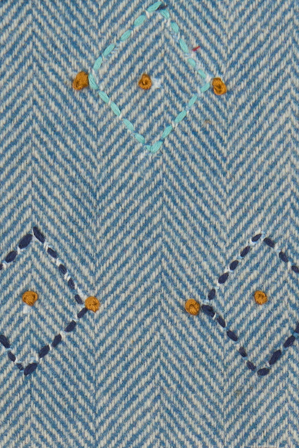 Lara Tweed