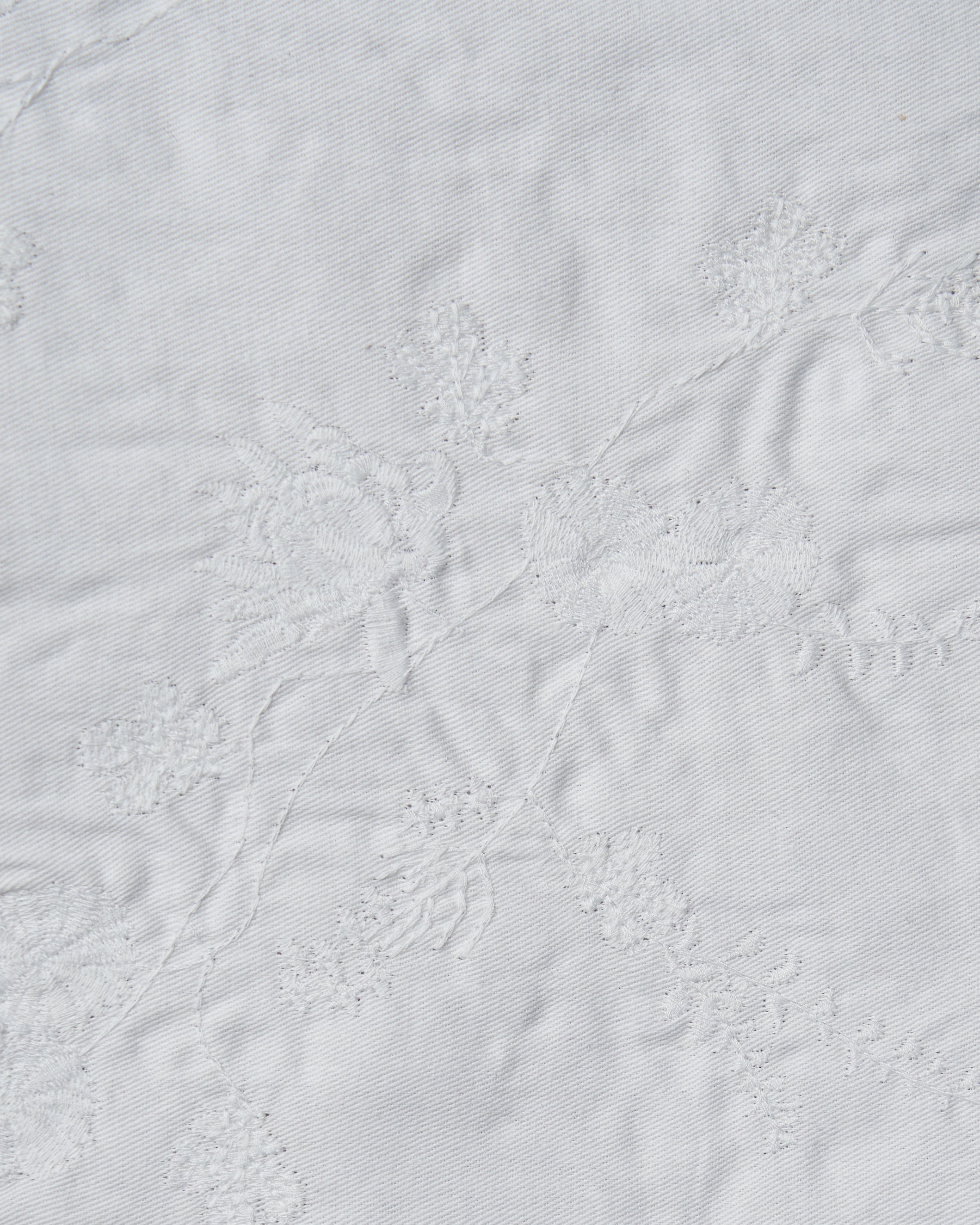 Tessuto cotone bianco ricamo tono su tono Deva Ramage FrancescaBi artigianale